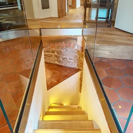 Apartament No 126 *