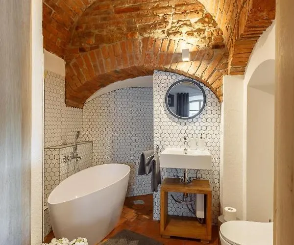 No 126 Apartment *